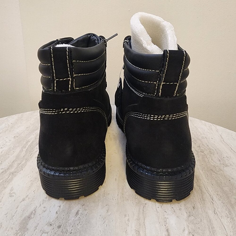 UGG Australia M Martin Black , size 8.5 - Picture 4 of 10